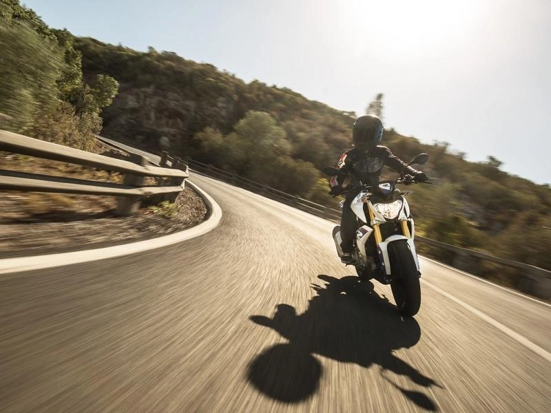 Buying a BMW Motorcycle - Benefits of Buying New