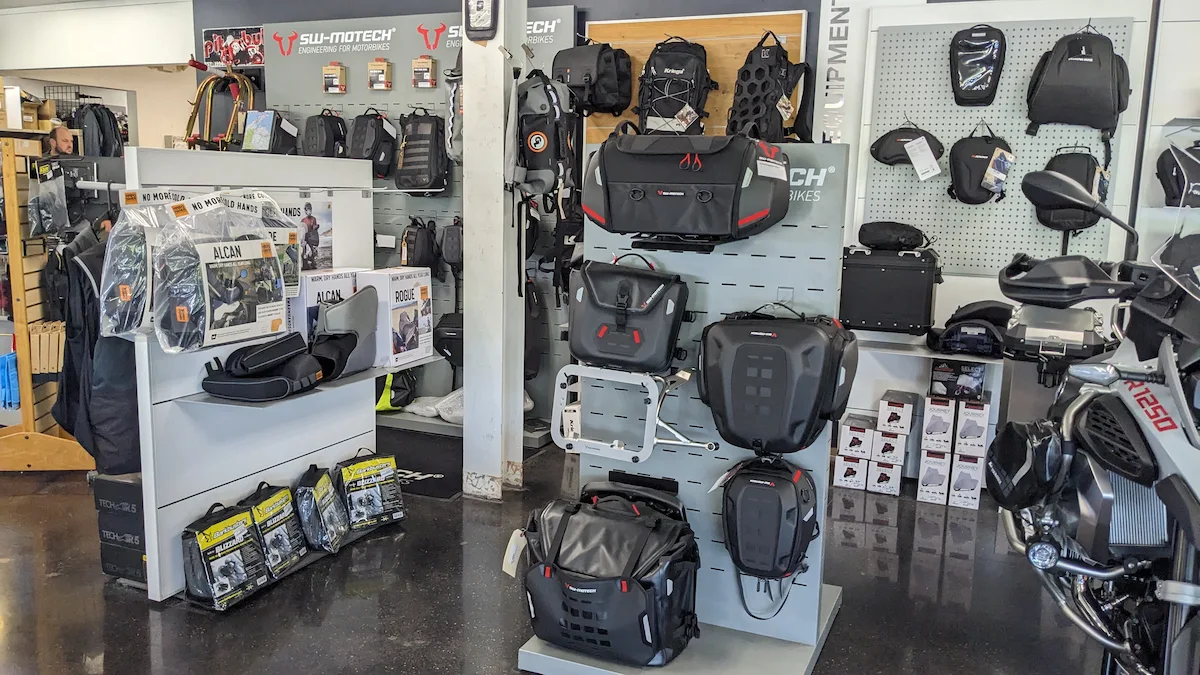 accessory dealer store image